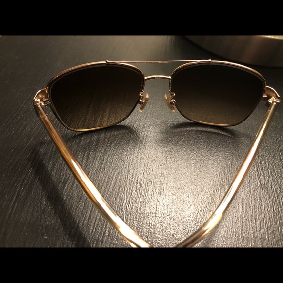 Authentic 100% Coach signature aviator sunglasses - Picture 7 of 8